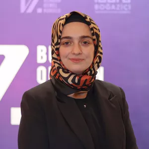 Ayşenur Yalınkılıç